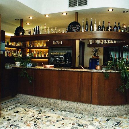 Ristorante Primula Bianca Hotel Varzi Esterno foto