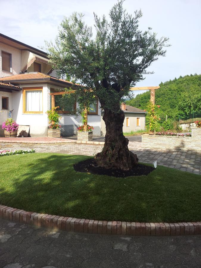 Ristorante Primula Bianca Hotel Varzi Esterno foto