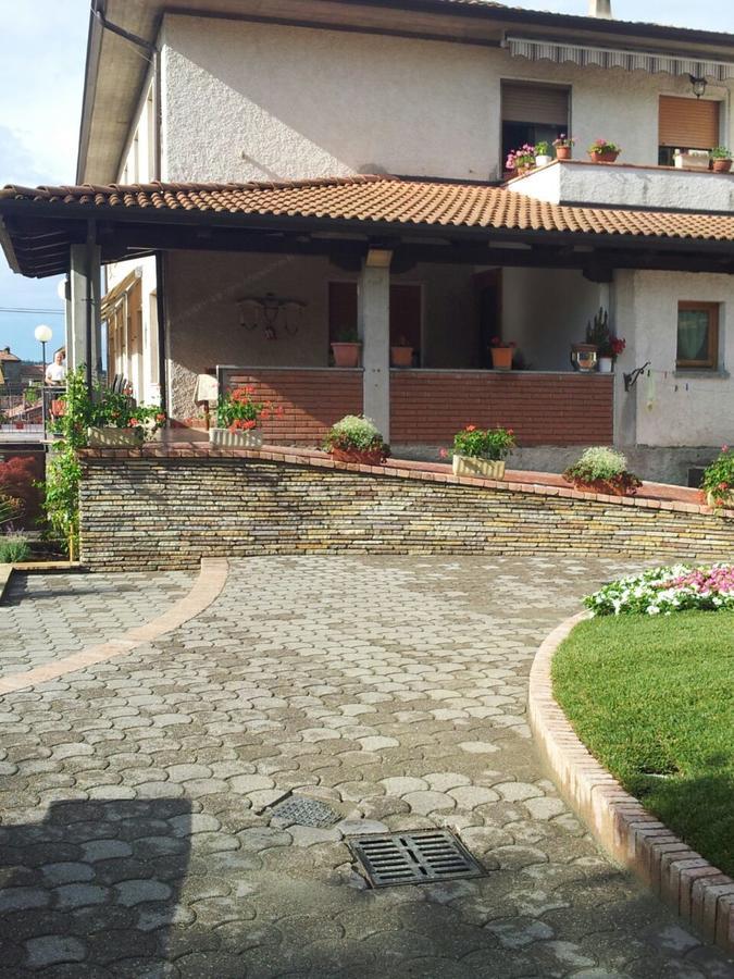 Ristorante Primula Bianca Hotel Varzi Esterno foto