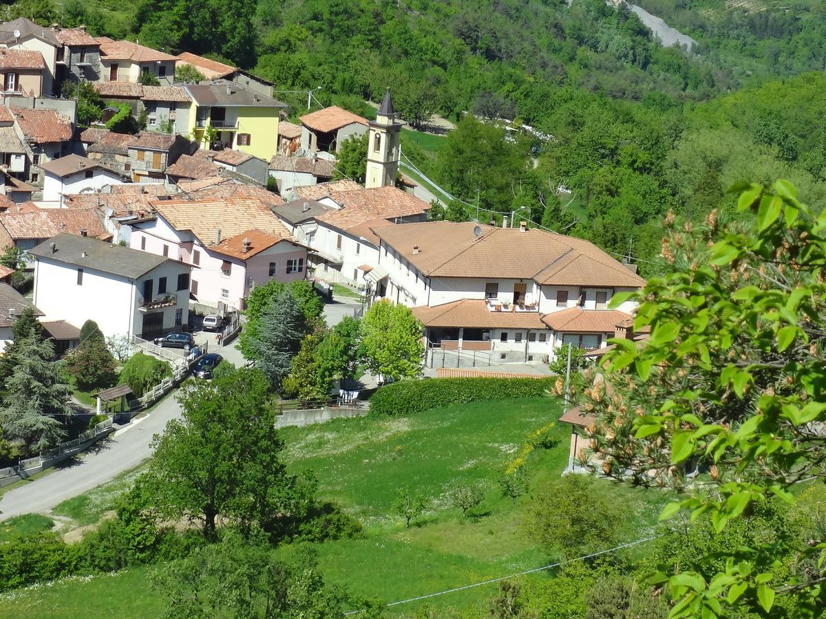 Ristorante Primula Bianca Hotel Varzi Esterno foto