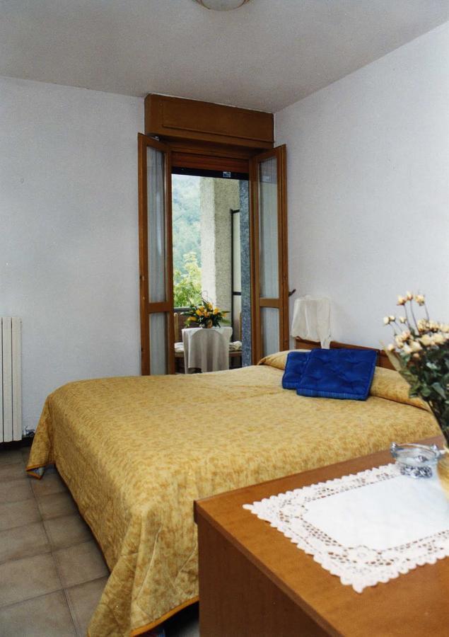 Ristorante Primula Bianca Hotel Varzi Esterno foto