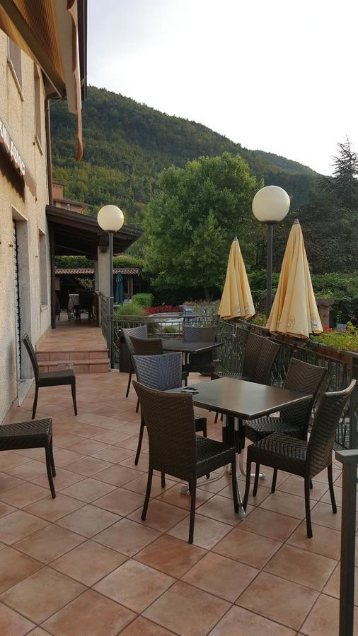 Ristorante Primula Bianca Hotel Varzi Esterno foto